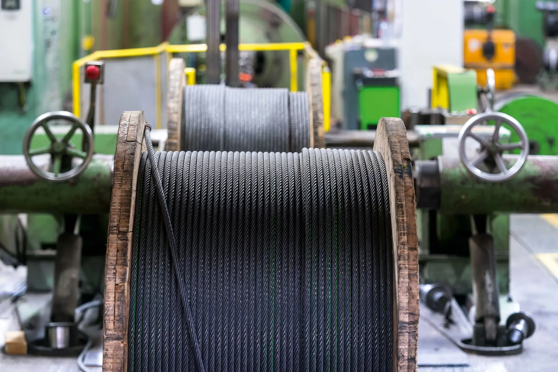 Load Limits and Practical Safety Guidelines for Wire Rope Slings